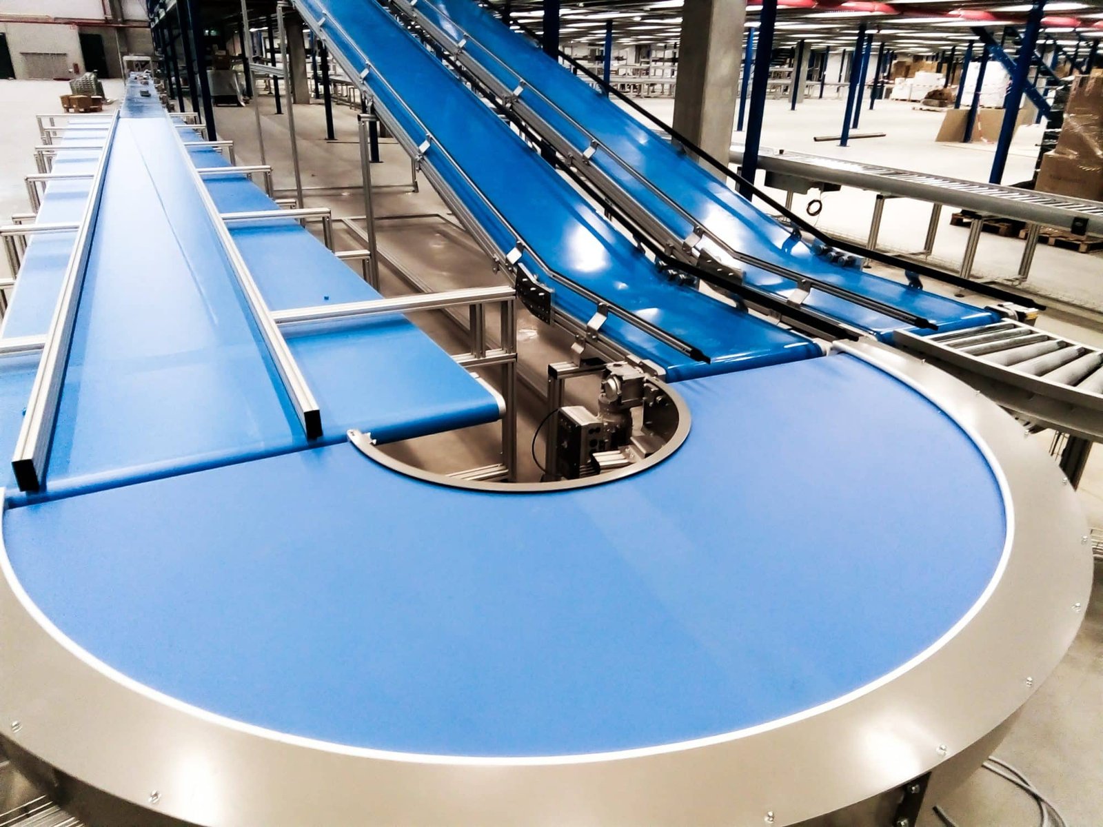 Conveyor Belt Systems: Engineering, Applications, and Evolution